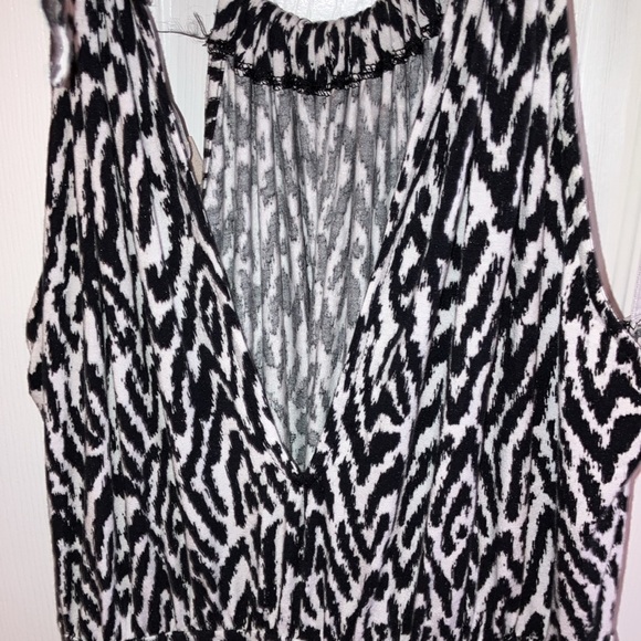 Banana Republic, Black and White, Halter top Maxi Dress, size Small - Picture 5 of 6